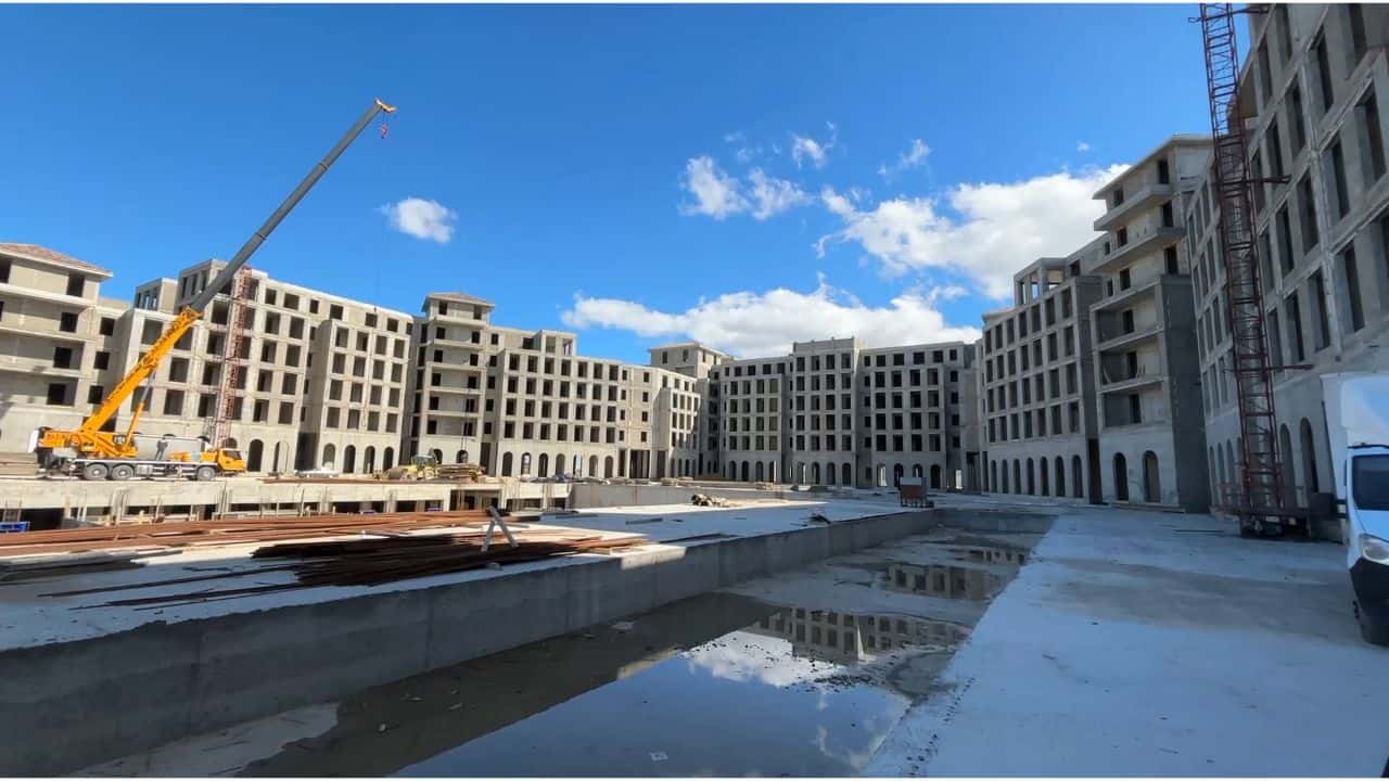 Ход строительства отеля «Николай I» в июне 2026 года, внутренний двор