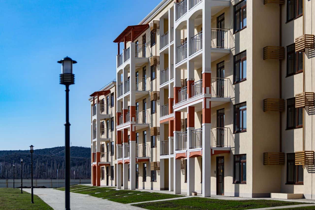 Готовые корпуса жилого комплекса Holiday HOUSE