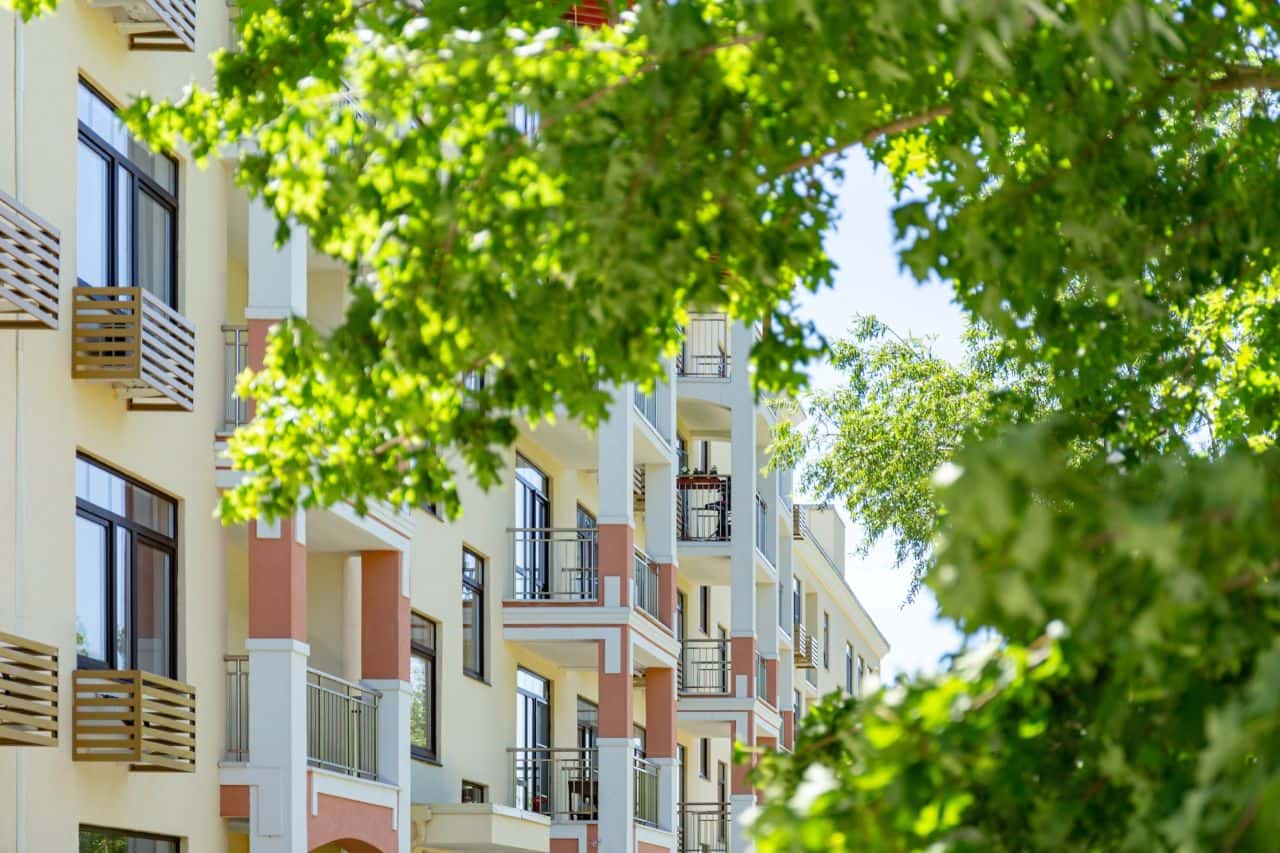 Готовые фасады жилого комплекса Holiday HOUSE